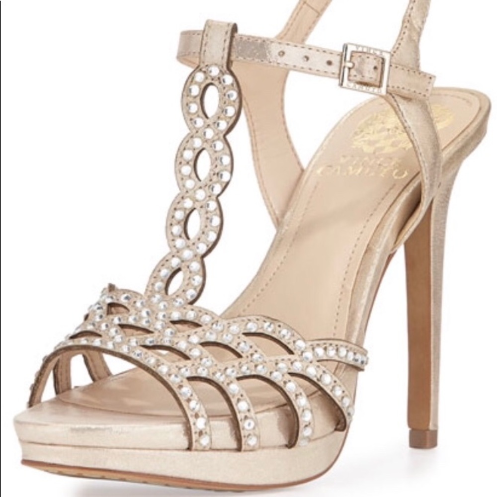 Vince Camuto Gold heels NWOT